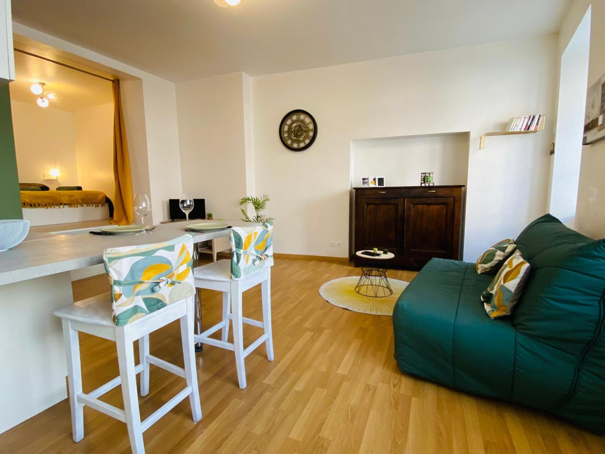 Le Saint Cyrice Apartment *